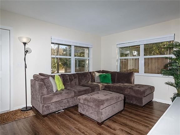 3rd image of 4516 W Pearl Ave