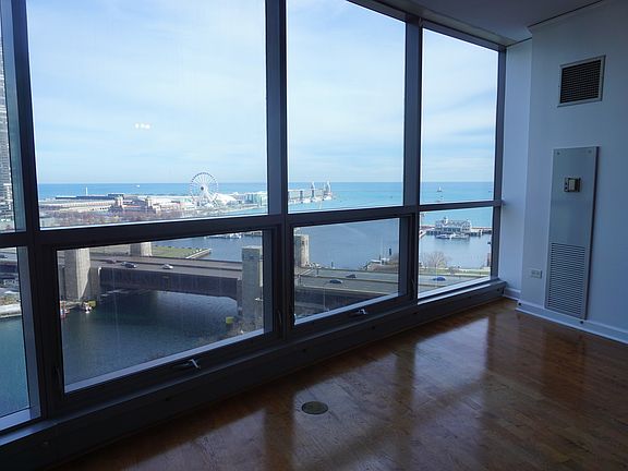4th image of 420 E Waterside Dr Unit 1212