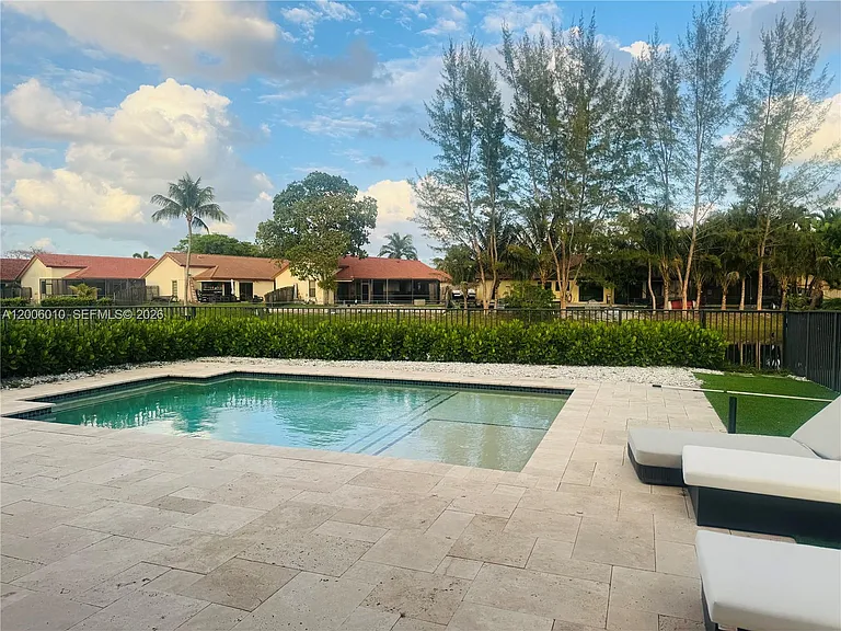 865 SW 113th Ln — Photo 33