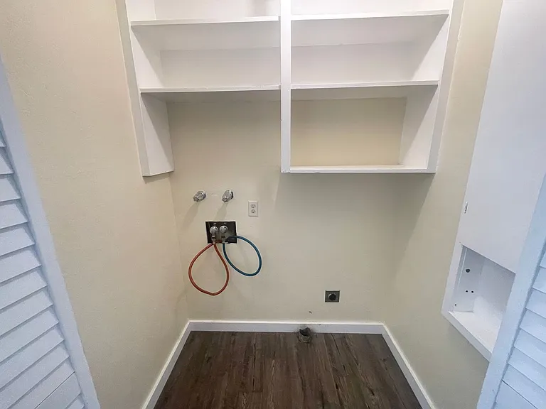4590 Excelsior Rd — Photo 11