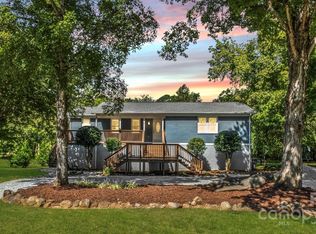 6106 Cambridge Dr, Harrisburg, NC 28075