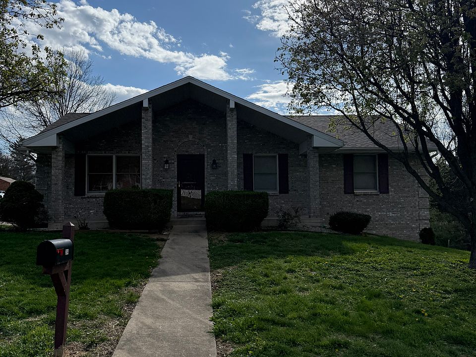 1st image of 204 Gateway Dr