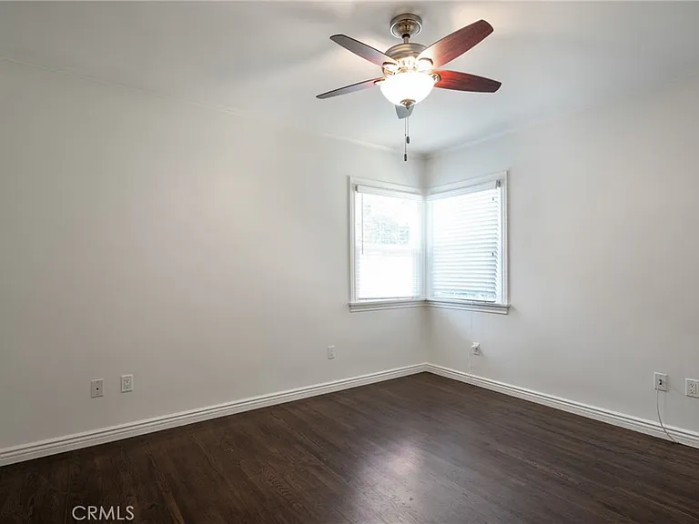 2526 Purdue Ave — Photo 15