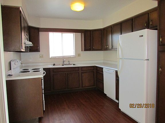 3rd image of 320 Johnet Dr