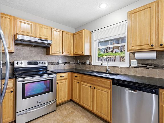 5th image of 13012 S Washington Ct