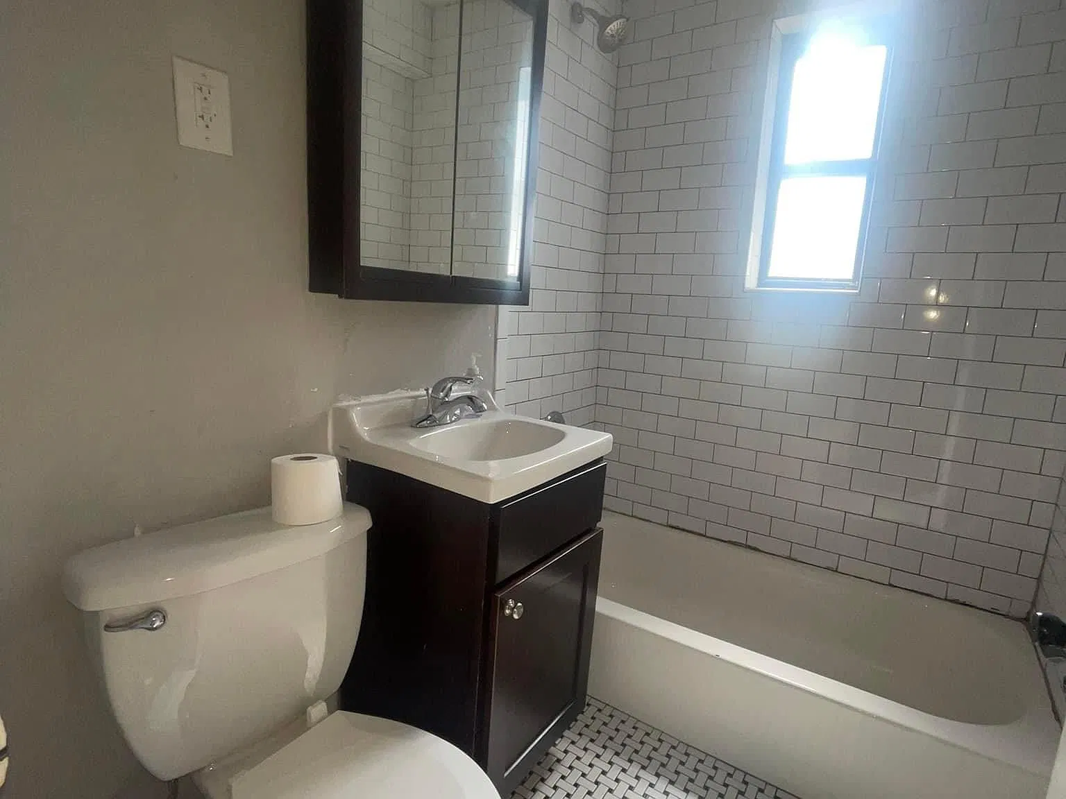 85th Dr, Briarwood — Photo 4