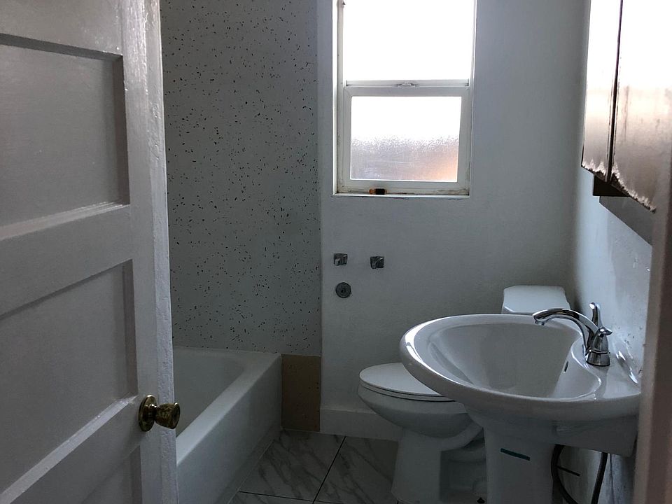 1st image of 37408 Ash St #1