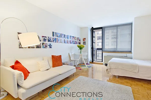 Rented by City Connections Realty | media 20