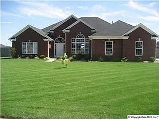 1st image of 290 Mossy Oak Dr