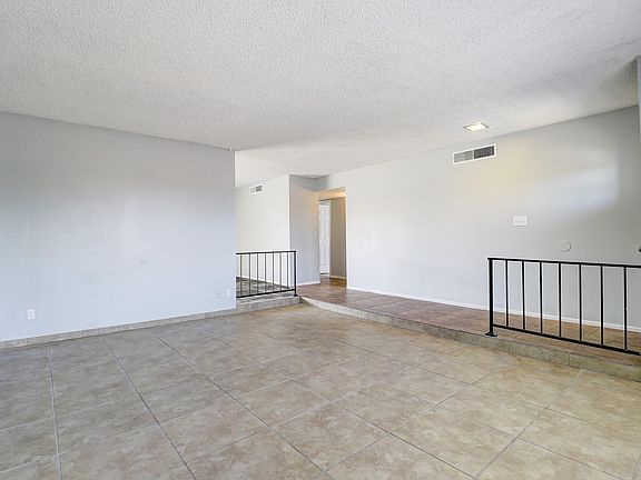 5th image of 5023 W Onyx Ave