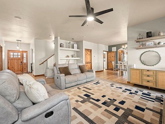 5th image of 781 Moores Diamond Dr