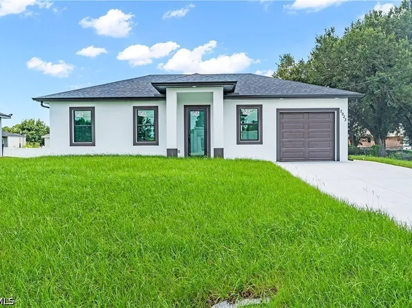 2923 2nd St SW, Lehigh Acres, FL 33976