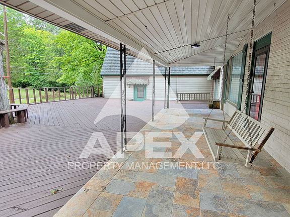 5th image of 834 Freemason St Unit 1