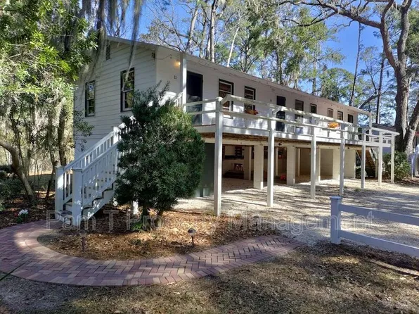 11 Southwood Dr, Savannah, GA 31406