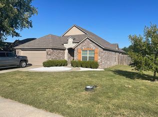 12412 Bethel Oaks Dr, Farmington, AR 72730