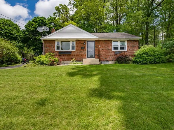1401 New Jersey Ave, Hellertown, PA 18055