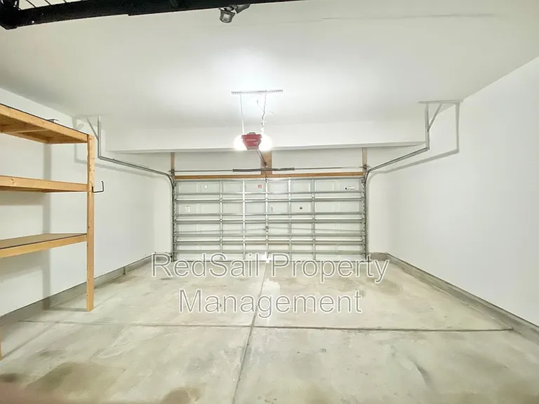 642 Kelso Dr — Photo 13