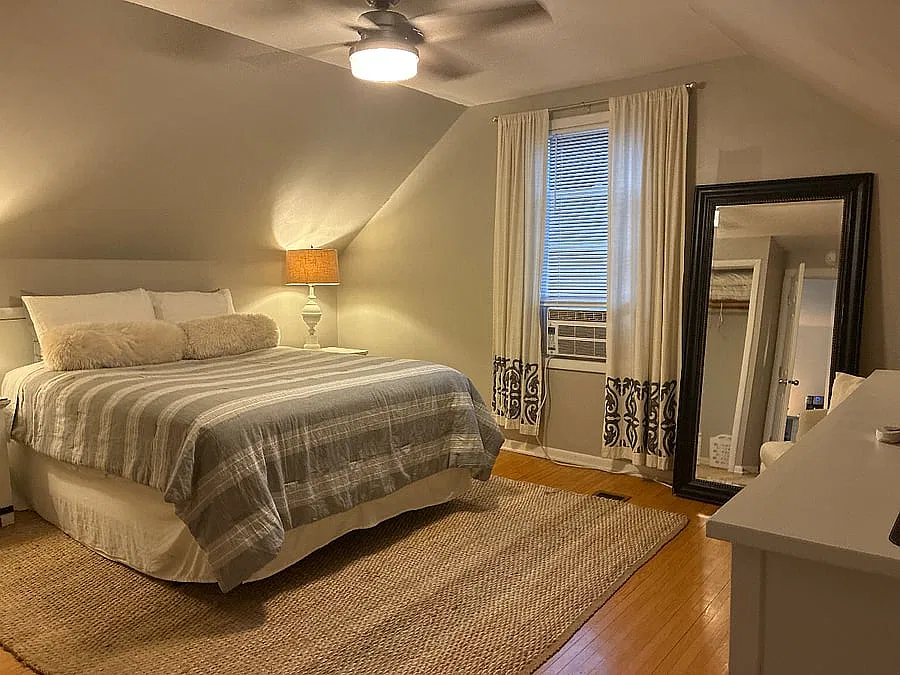 2 bed, 1000 sqft, $1,950 — Photo 4