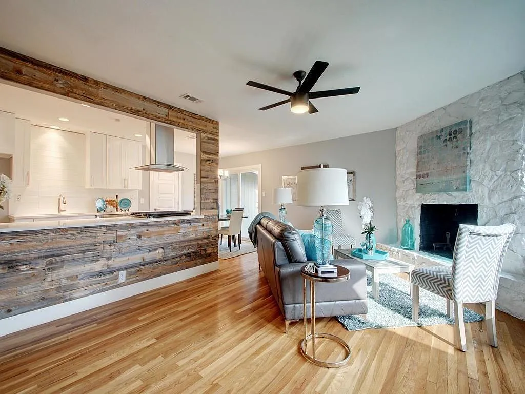 3 bed, 2.0 bath, 1395 sqft, $2,625 — Photo 3