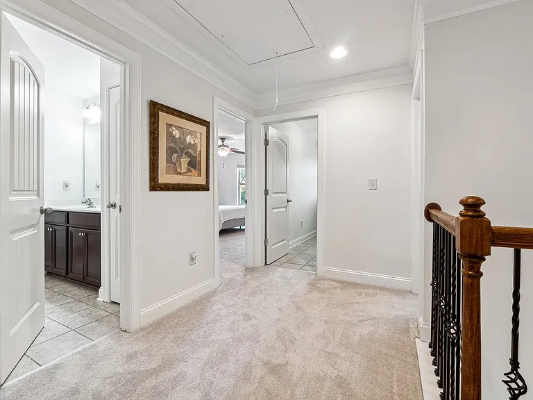 5860 Bluff Heights Dr — Photo 21