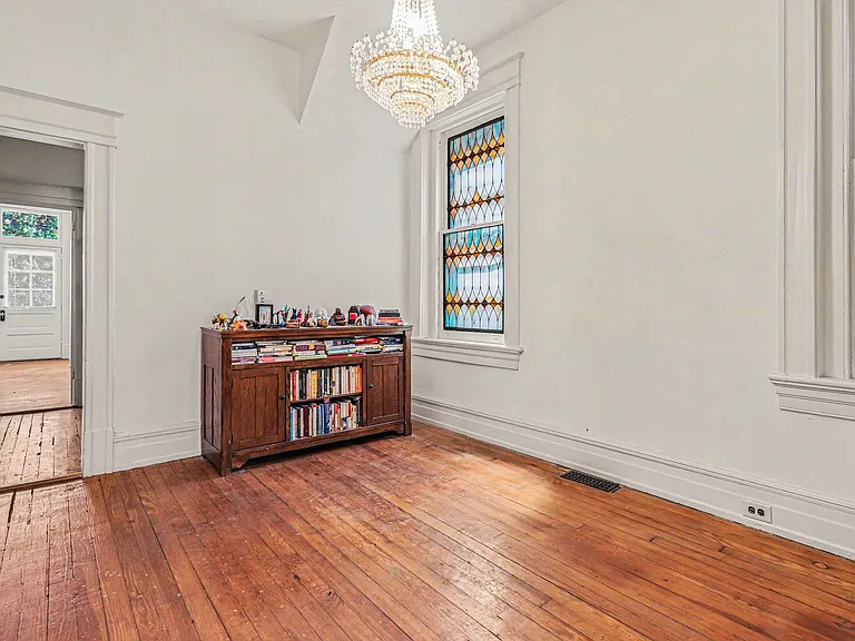 2713 W Grace St — Photo 18