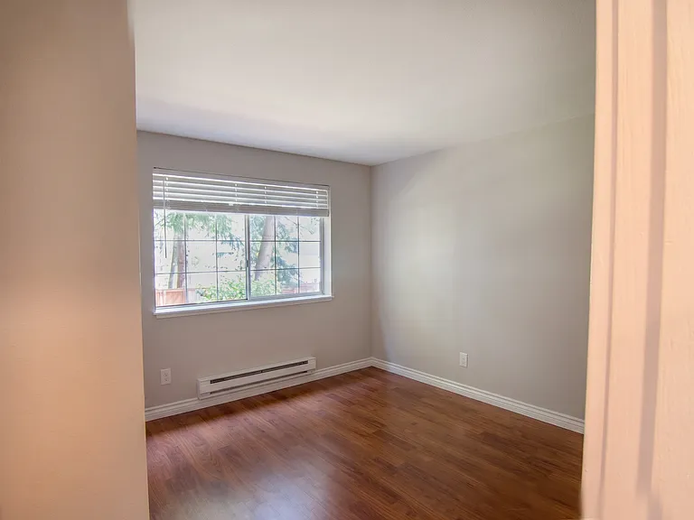 16817 Larch Way E #E105 — Photo 12