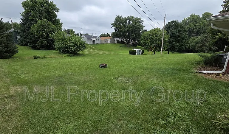1512 Robeson Ave — Photo 12