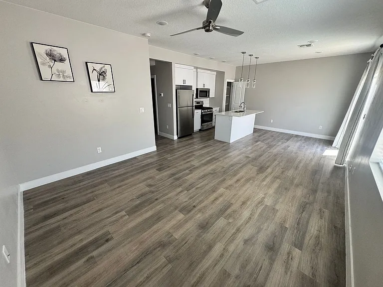2087 N 325 W — Photo 6