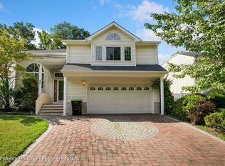 90 Winston Dr, Matawan, NJ 07747