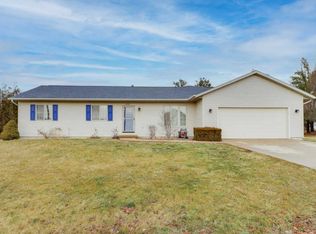 602 W Main St, Downs, IL 61736