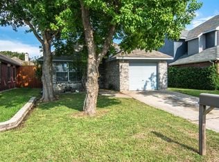 6712 Driffield Cir W, North Richland Hills, TX 76182