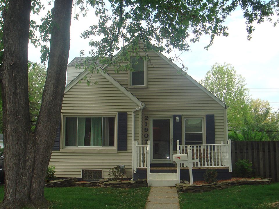 1st image of 21907 Alger St