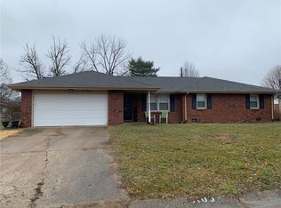 5105 Yellowwood Dr, Columbus, IN 47203
