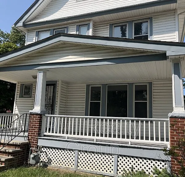 12203 Castlewood Ave — Photo 1