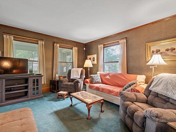 3rd image of 507 W 9th Ave