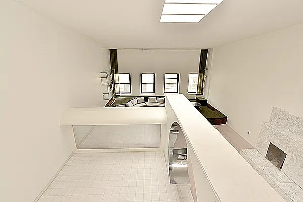 Sold by Gold Coast Capital Resources, LLC | media 25