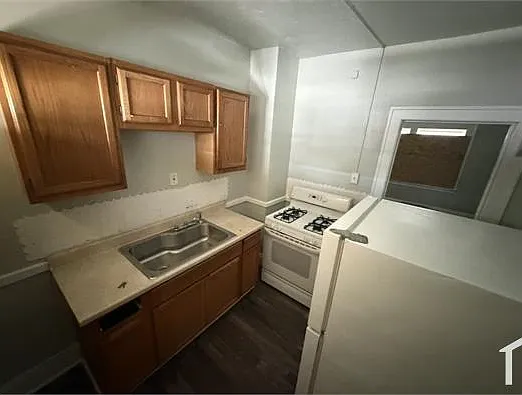 1 bed, $1,100 — Photo 2