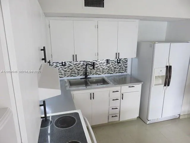 12300 SW 18th Ter #0 — Photo 13