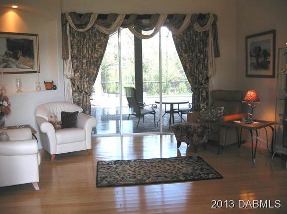 2nd image of 813 W Pheasant Run Ct