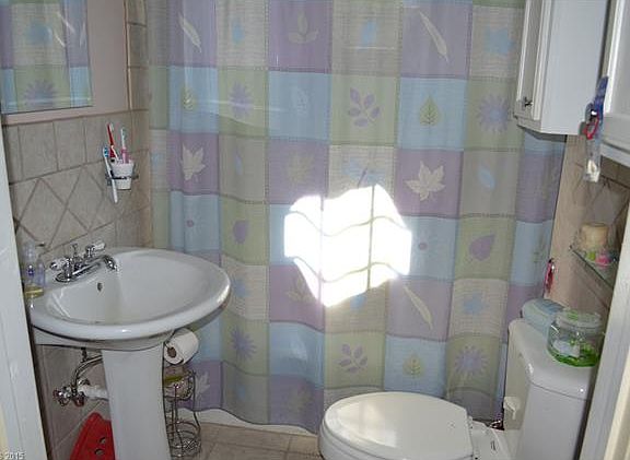 4th image of 141 Hazelwood Ave #9