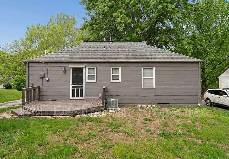 5431 N Indiana Ave — Photo 26