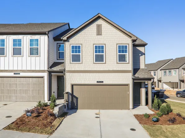 727 Carmes Dr, Cumming, GA 30041