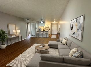 305 W 39th 1/2 St #1-206, Austin, TX 78756