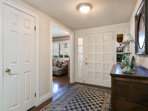 5th image of 2124 El Arbolita Dr