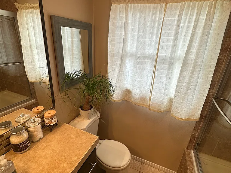 8956 Swinton Ave — Photo 44