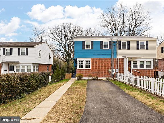 3rd image of 7017 Stanford Dr