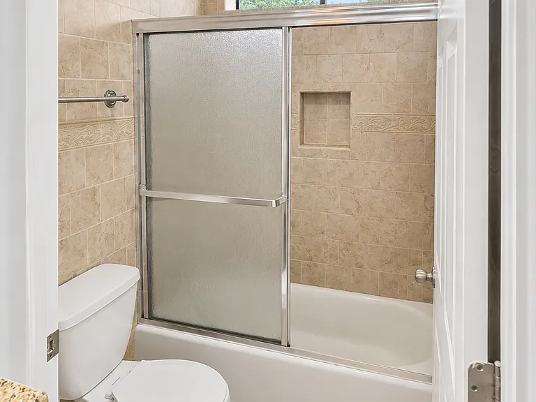 7043 Alabama Ave #204 — Photo 8