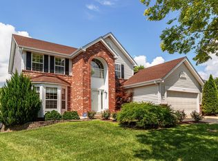 16843 Crystal Springs Dr, Chesterfield, MO