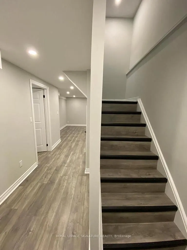 Building Photo - 48 Homefield Sq