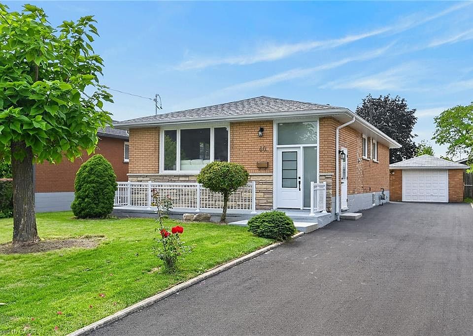 1st image of 40 Purdy Cres